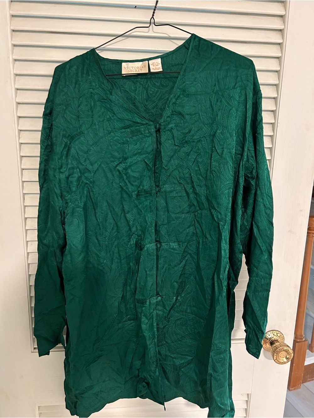 Victoria Secret Gold Label 100% silk green paisley sleep shirt / dress L
